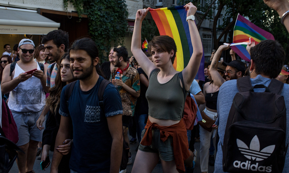 Istanbul, arresti e scontri al Gay pride vietato – Foto Istanbul, arresti e scontri al Gay pride vietato – Foto