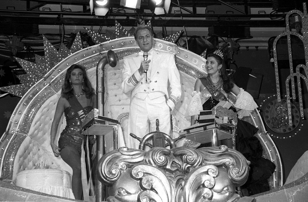 Galleria foto 'Renzo Arbore compie 80 anni: le 10 canzoni indimenticabili' - foto 5