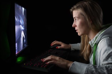 Cos’è il Blue Whale: gioco macabro online o istigazione al suicidio