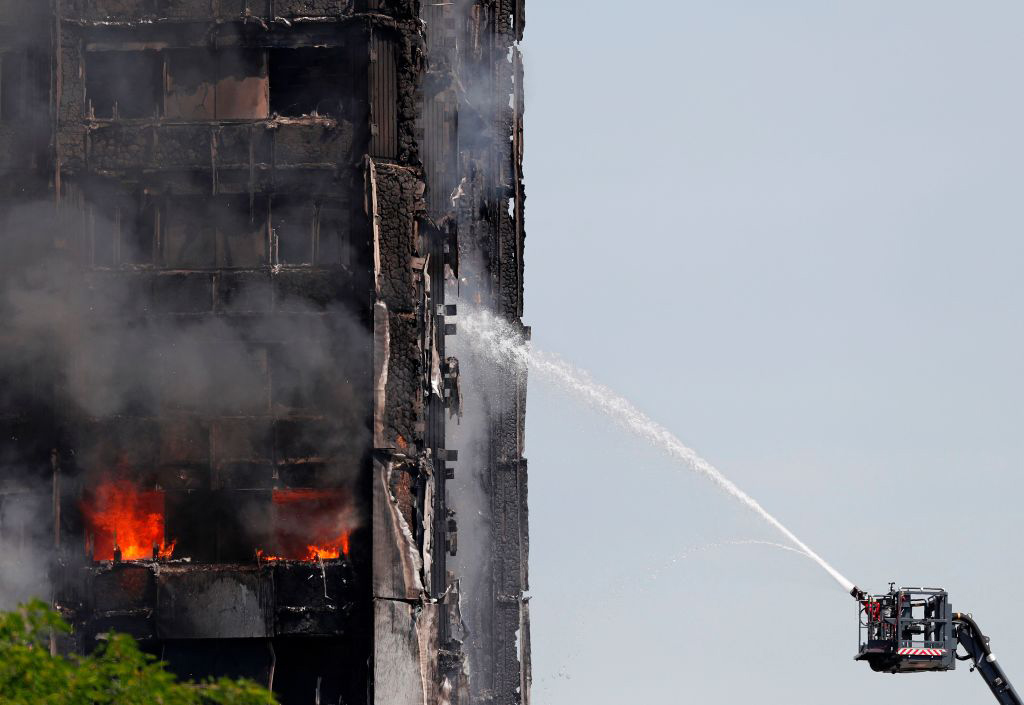 Vigili del fuoco, gli eroi di ogni giorno in foto