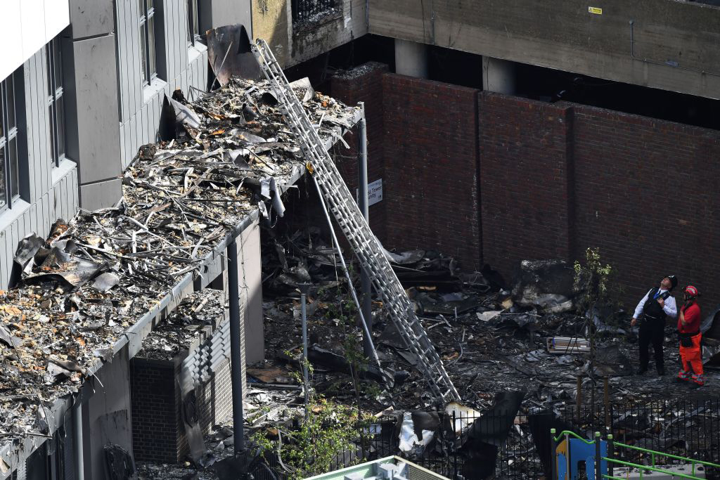 Vigili del fuoco, gli eroi di ogni giorno in foto