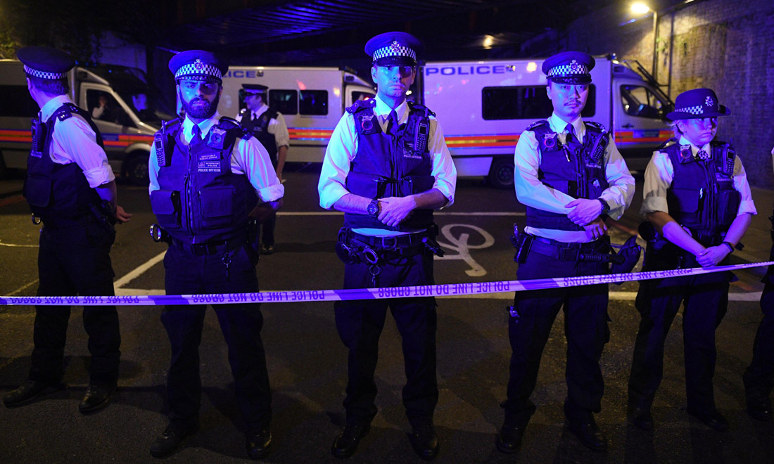 Londra: l’attentato sui fedeli islamici a Finsbury Park – FOTO e VIDEO