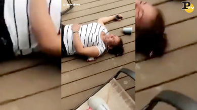 “The floor is lava”, il nuovo scherzo virale | video