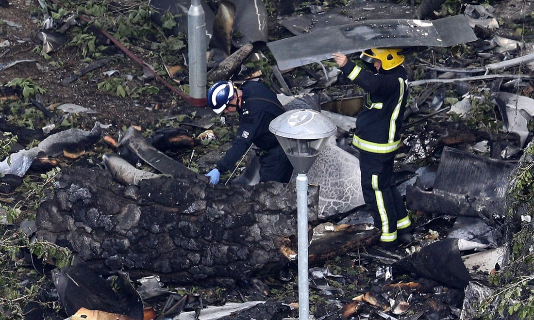 Incendio di Londra, l’indagine aperta da Theresa May e le possibili cause