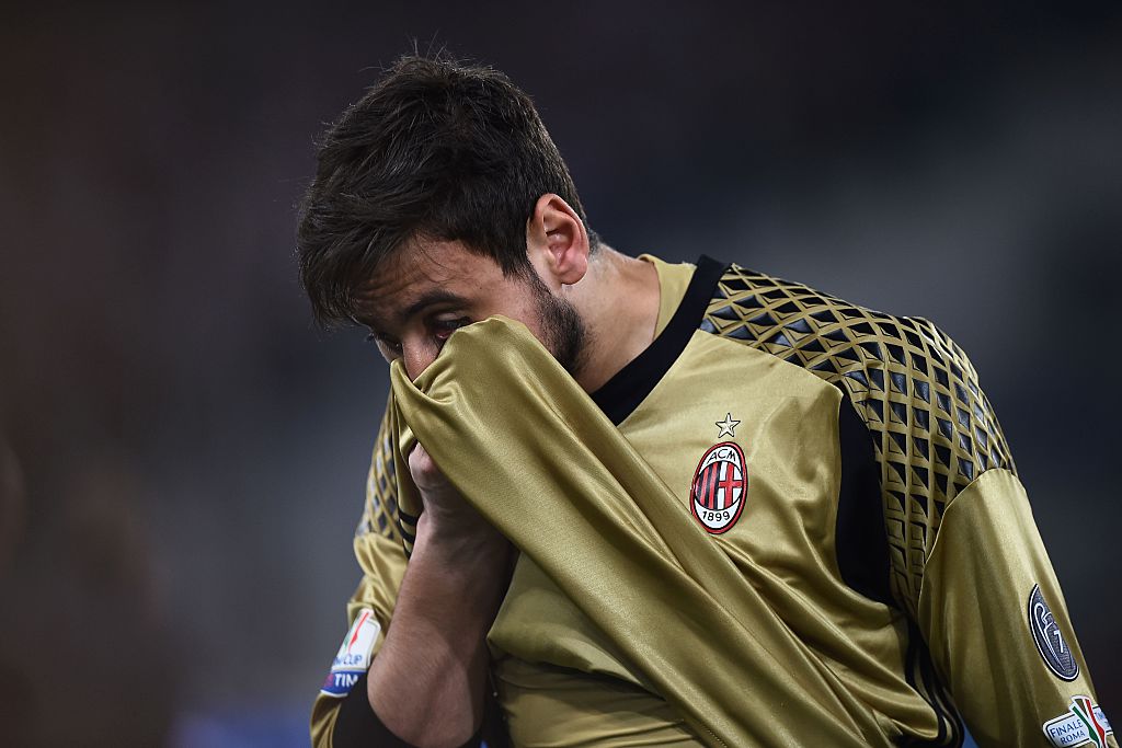 Donnarumma, addio Milan: i soldi (di Raiola) valgono più del cuore