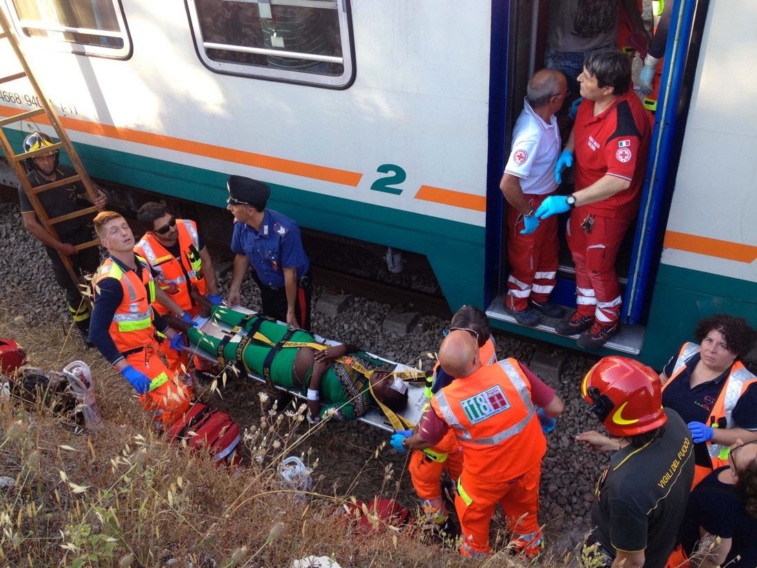 Salento: le foto dello scontro fra i due treni Salento: le foto dello scontro fra i due treni