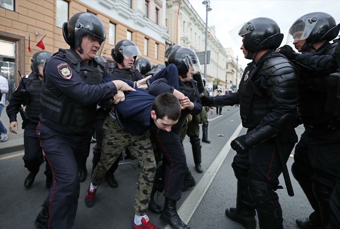 Russia, proteste in tutto il paese: Navalny in prigione (ancora) – Foto, video