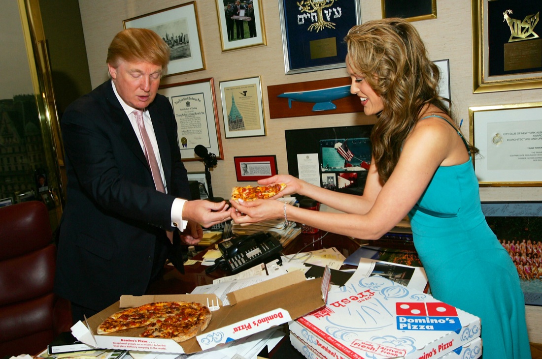 La pizza Margherita compie 128 anni, Napoli la festeggia La pizza Margherita compie 128 anni, Napoli la festeggia