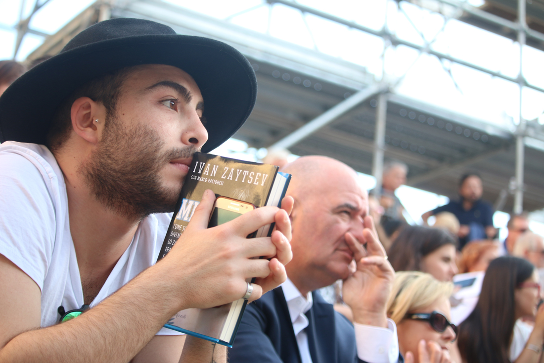 Ivan Zaytsev presenta “Mia”, il libro che parla di sport e amore – FOTO e VIDEO