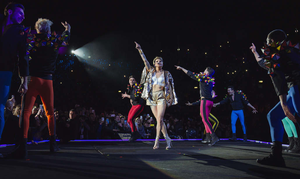 Alessandra Amoroso e le nozze: “Non è vero che mi sposo” Alessandra Amoroso e le nozze: “Non è vero che mi sposo”