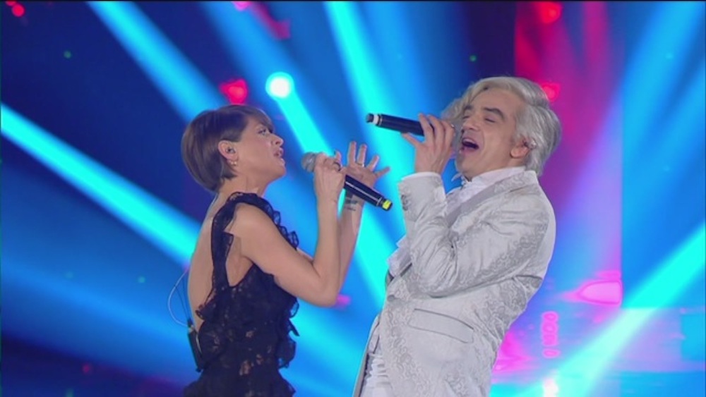 Alessandra Amoroso e le nozze: “Non è vero che mi sposo” Alessandra Amoroso e le nozze: “Non è vero che mi sposo”