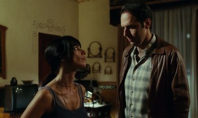 Due uomini, quattro donne e una mucca depressa: estratto del film