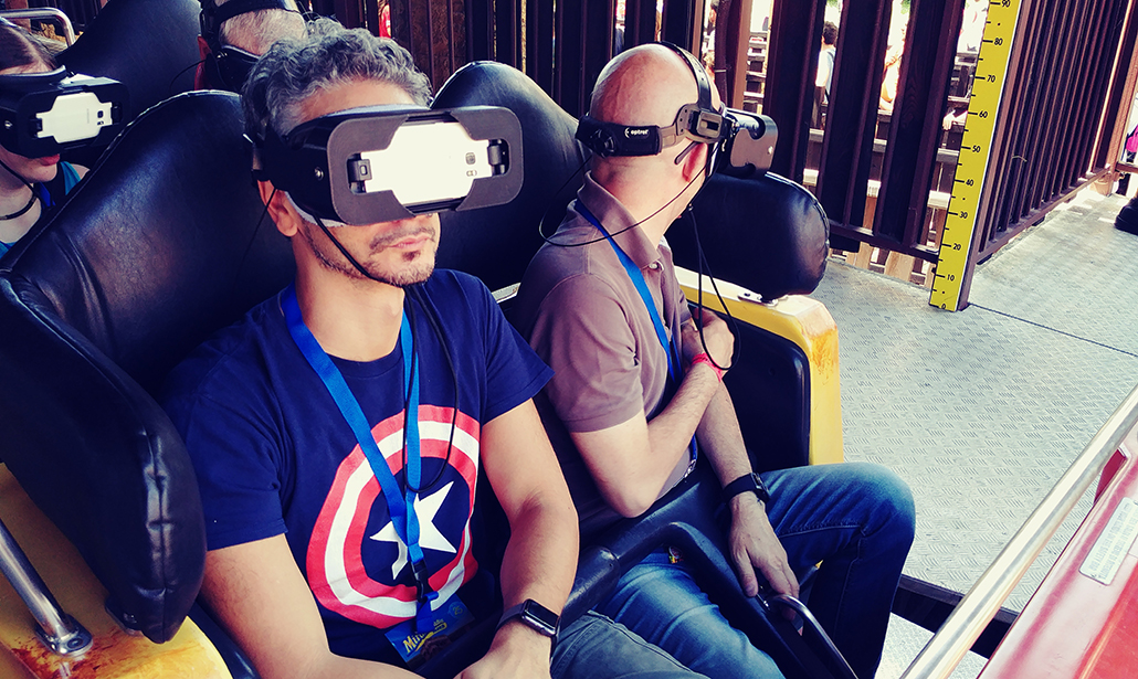 Sono salito sull’ottovolante coi VR (e non volevo più scendere) Sono salito sull’ottovolante coi VR (e non volevo più scendere)