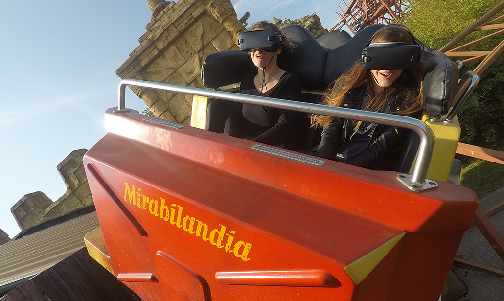 Sono salito sull’ottovolante coi VR (e non volevo più scendere) Sono salito sull’ottovolante coi VR (e non volevo più scendere)