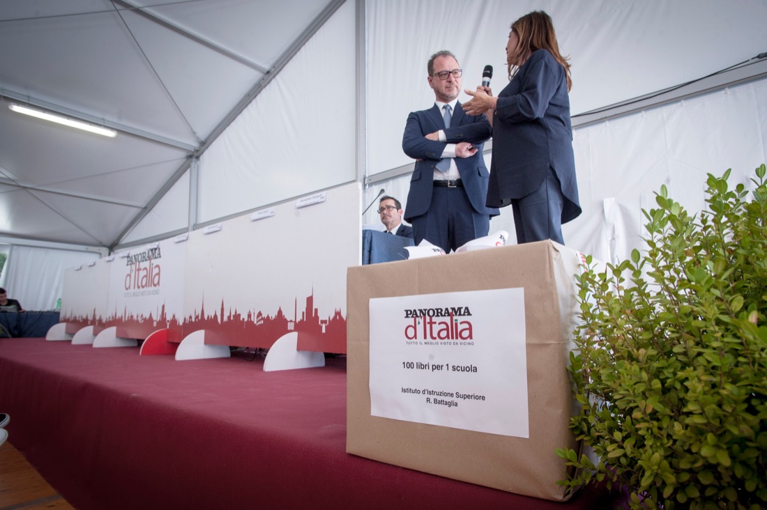 Umbria: 400 libri per 4 scuole – FOTO