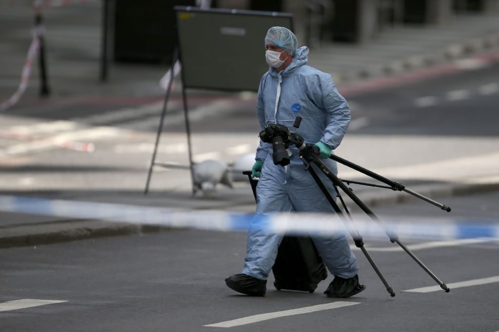 Attentato a Londra a London Bridge: cosa sappiamo finora – FOTO e VIDEO Attentato a Londra a London Bridge: cosa sappiamo finora – FOTO e VIDEO