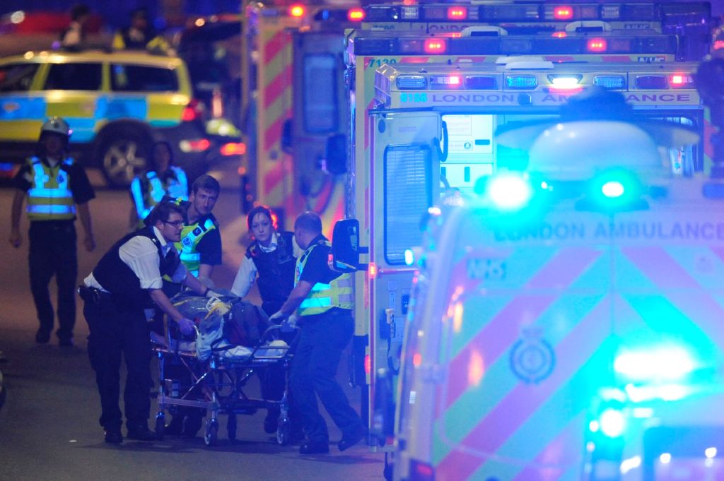 Attentato a Londra a London Bridge: cosa sappiamo finora – FOTO e VIDEO Attentato a Londra a London Bridge: cosa sappiamo finora – FOTO e VIDEO