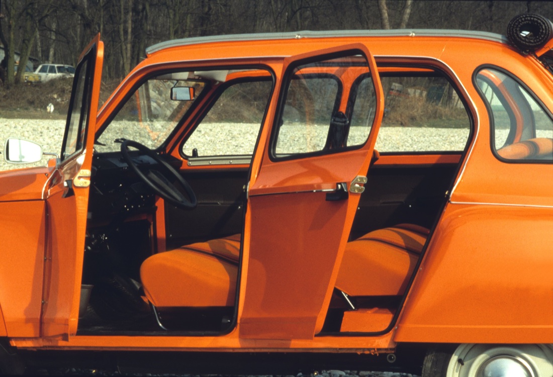 La “Dyane” ha 50 anni: storia e foto dell’auto “in jeans”