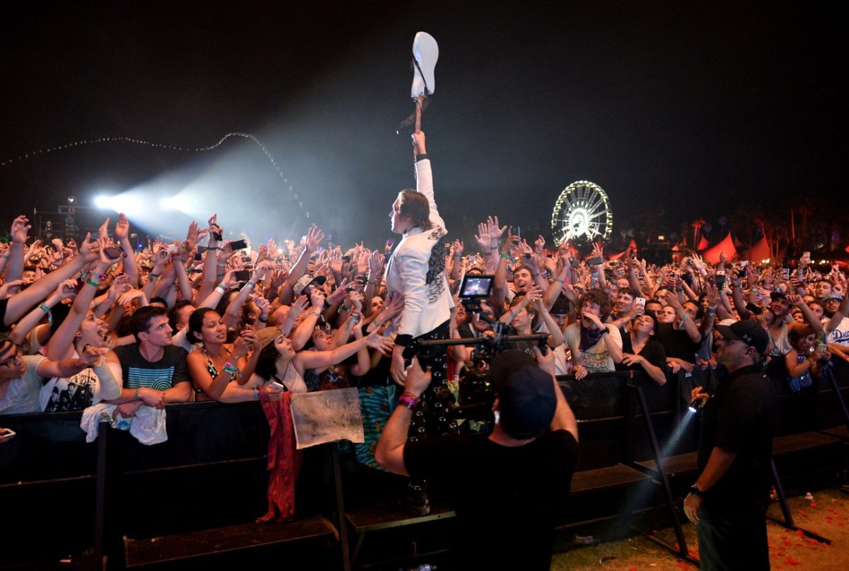 Galleria foto 'Arcade Fire: “Everything now” fa muovere gambe e cervello – Recensione' - foto 3