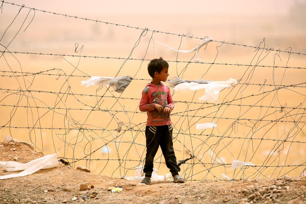Isis: storia dei bambini guerriglieri orfani dei miliziani jihadisti