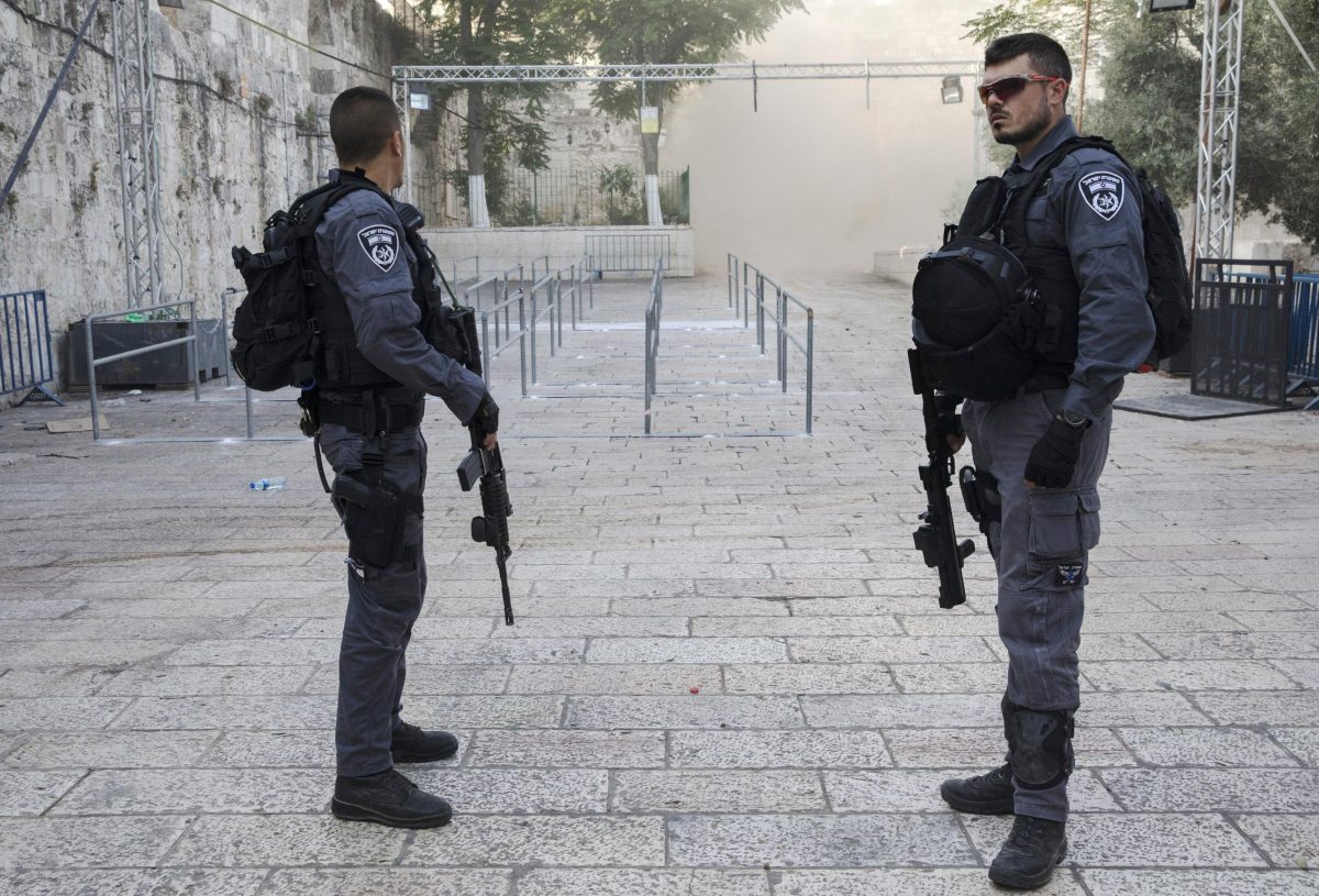 Galleria foto 'La linea morbida di Israele: via i metal detector da Spianata delle Moschee' - foto 13