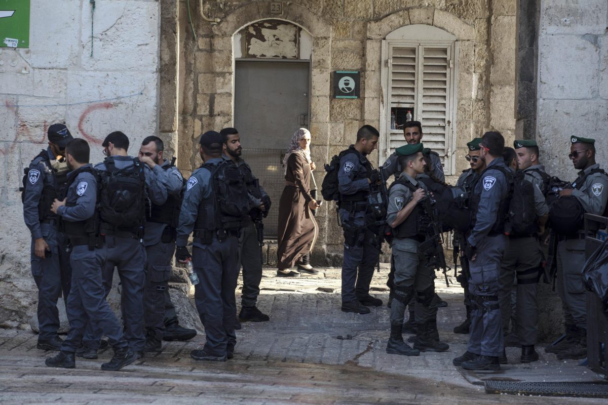 Galleria foto 'La linea morbida di Israele: via i metal detector da Spianata delle Moschee' - foto 12