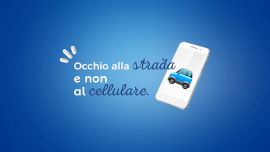 “Occhio alla strada”, la campagna contro l’uso dello smartphone alla guida