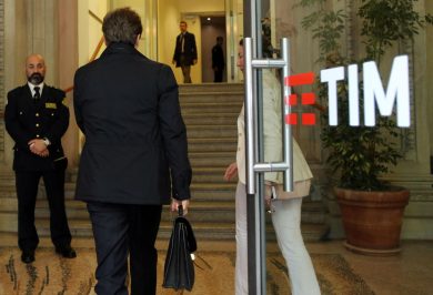 Tim, i perché delle dimissioni di Cattaneo