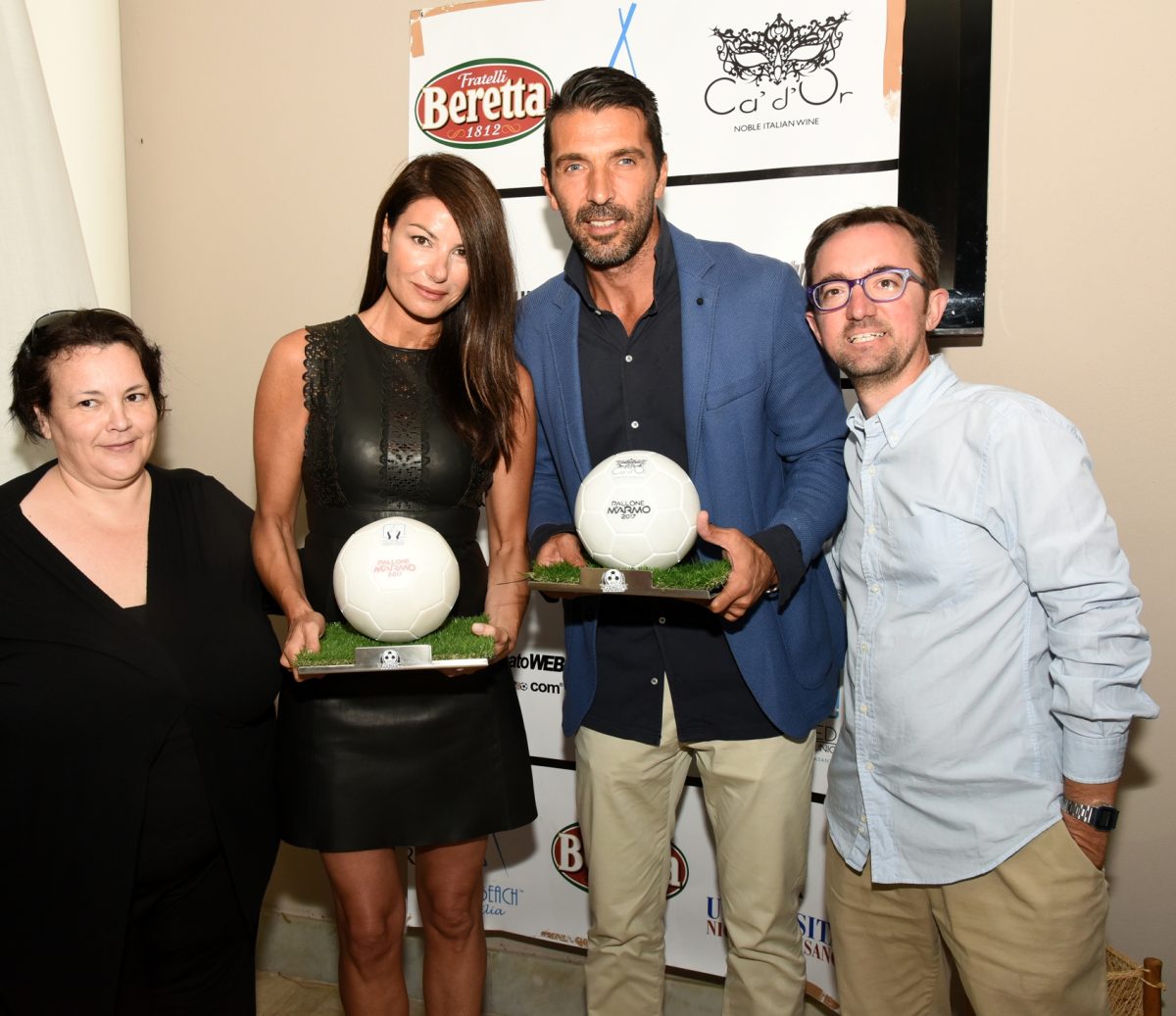 Galleria foto 'Le feste vip della settimana: Milano s’illumina dei colori di Tiffany' - foto 13