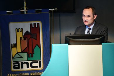 I motivi delle dimissioni del Ministro Costa