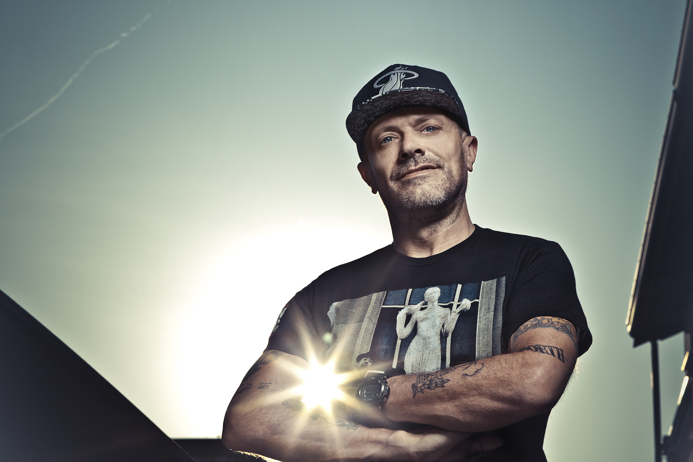 Max Pezzali: “Mai ucciso l’Uomo Ragno” – Intervista