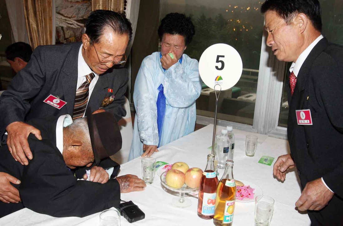 Corea del Nord: nessuna risposta per le “riunioni di famiglia” Corea del Nord: nessuna risposta per le “riunioni di famiglia”