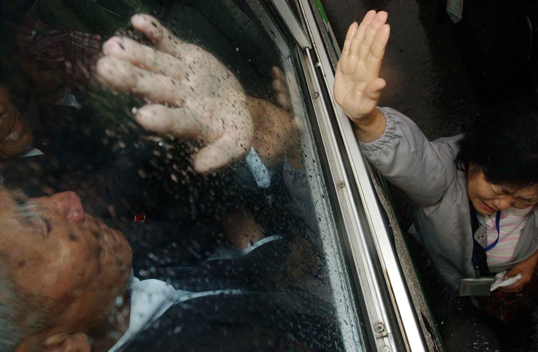 Corea del Nord: nessuna risposta per le “riunioni di famiglia” Corea del Nord: nessuna risposta per le “riunioni di famiglia”