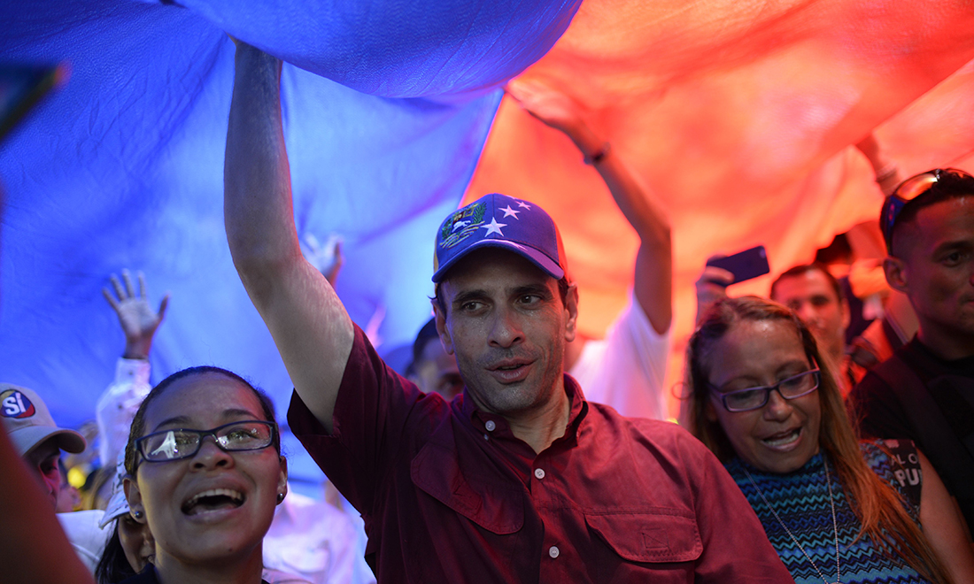 Venezuela, un plebiscito contro Maduro. Violenze ai seggi – Foto