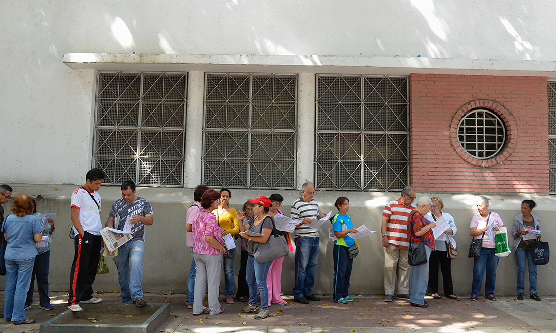 Venezuela, un plebiscito contro Maduro. Violenze ai seggi – Foto