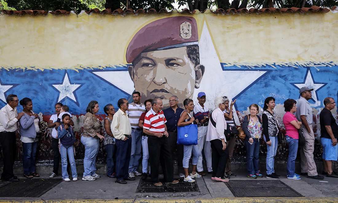 Venezuela, un plebiscito contro Maduro. Violenze ai seggi – Foto