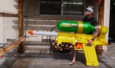 Il fucile ad acqua che spara a 437 km/h