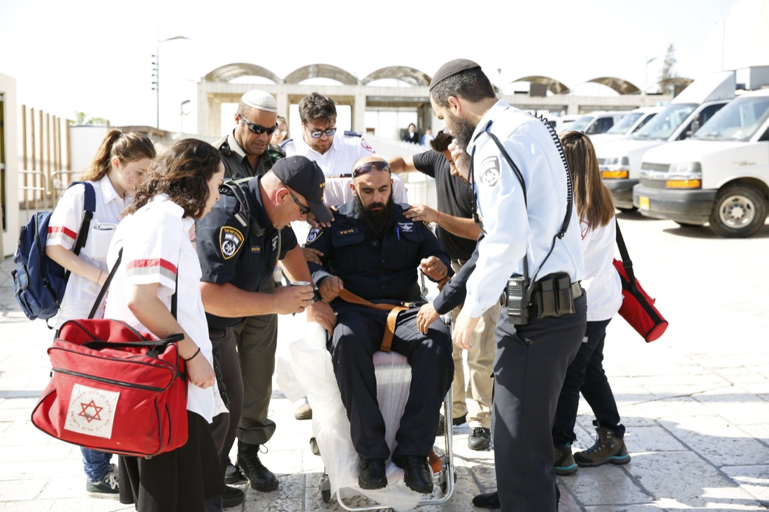 Gerusalemme, due poliziotti israeliani uccisi dai terroristi: cosa sappiamo finora