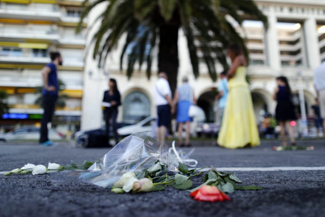 Attentato di Nizza, un anno dopo: le foto della polemica