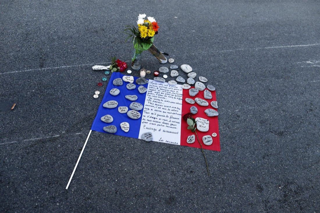 Attentato di Nizza, un anno dopo: le foto della polemica