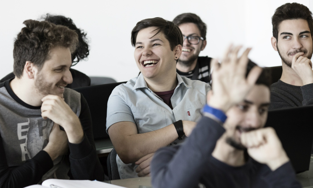 Padre Joystick, il prete che insegna a lavorare con i videogiochi