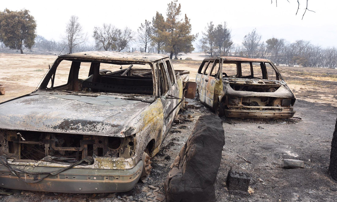 California in fiamme, dai boschi della Sierra Nevada a Santa Barbara – Foto e video
