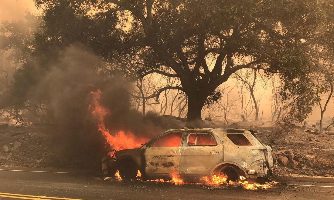 California in fiamme, dai boschi della Sierra Nevada a Santa Barbara – Foto e video