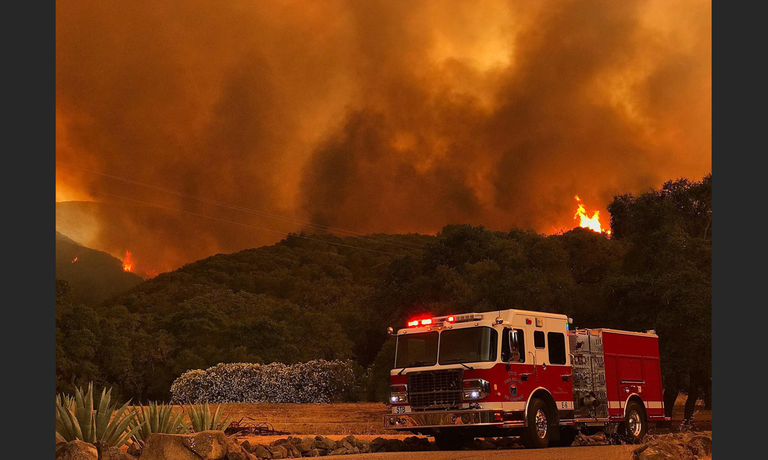California in fiamme, dai boschi della Sierra Nevada a Santa Barbara – Foto e video