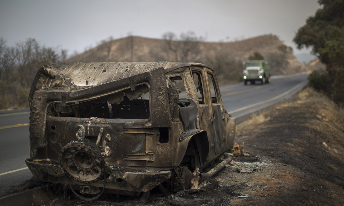 California in fiamme, dai boschi della Sierra Nevada a Santa Barbara – Foto e video