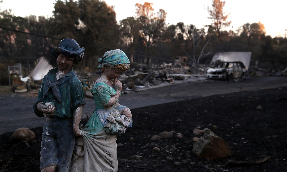 California in fiamme, dai boschi della Sierra Nevada a Santa Barbara – Foto e video