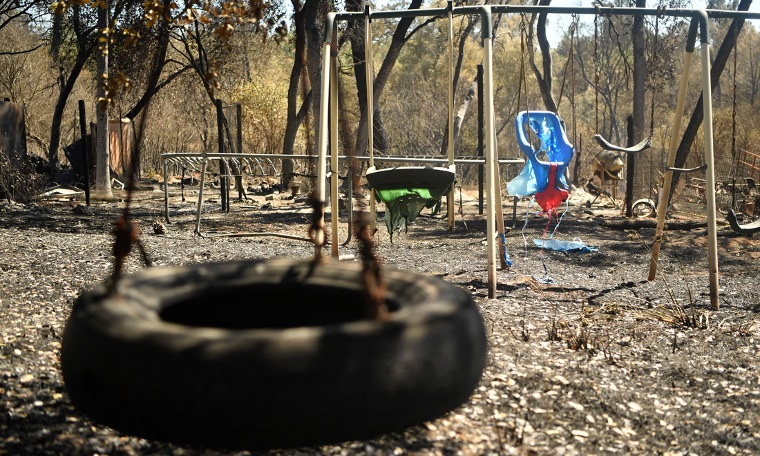 California in fiamme, dai boschi della Sierra Nevada a Santa Barbara – Foto e video