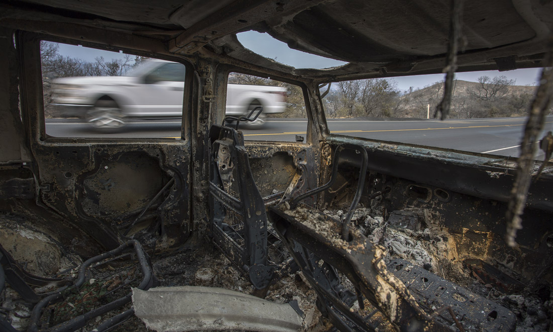 California in fiamme, dai boschi della Sierra Nevada a Santa Barbara – Foto e video