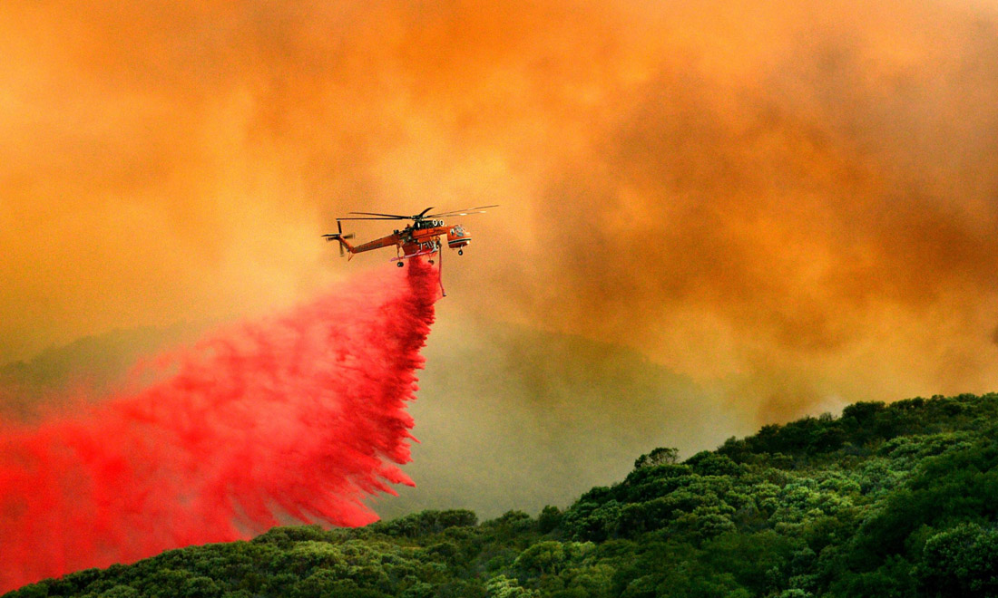 California in fiamme, dai boschi della Sierra Nevada a Santa Barbara – Foto e video