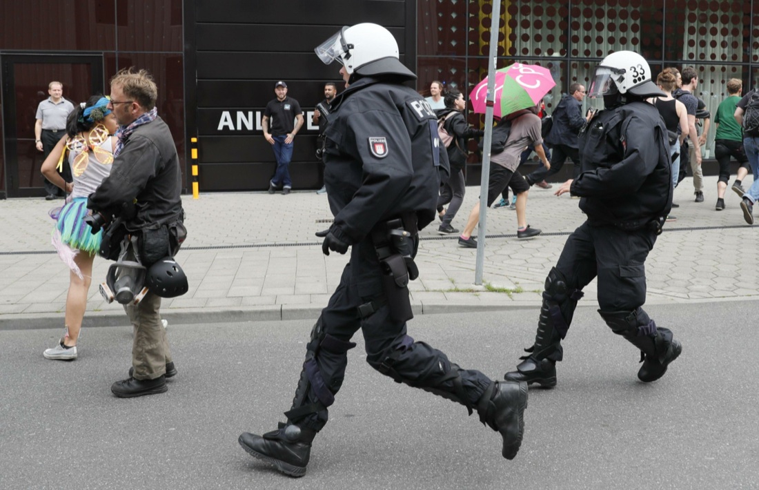 G20 di Amburgo: proteste e scontri – Foto